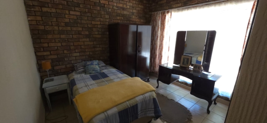 7 Bedroom Property for Sale in Wilkoppies North West